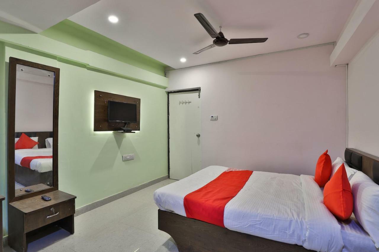Naroda Oyo 37398 Hotel Jalsa Palace מראה חיצוני תמונה