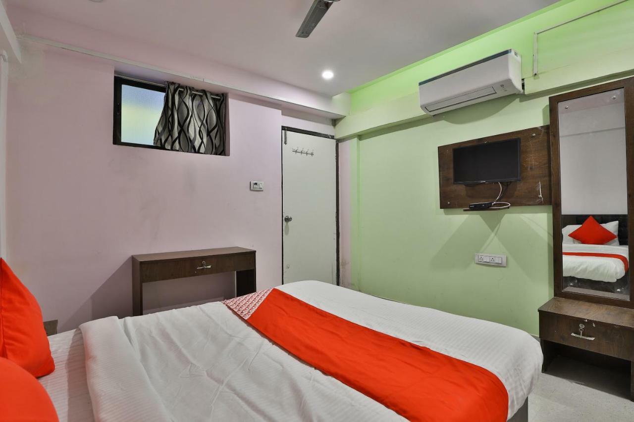 Naroda Oyo 37398 Hotel Jalsa Palace מראה חיצוני תמונה